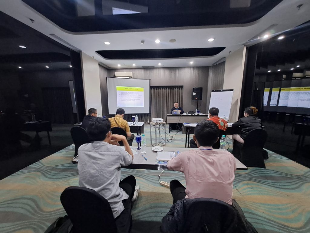 Public Training Desember 2024 " SIMPLE COLLECTION ANNUAL PLAN 2025 STRATEGI MEMINIMALKAN KREDIT MACET DAN MEMAKSIMALKAN RECOVERY "