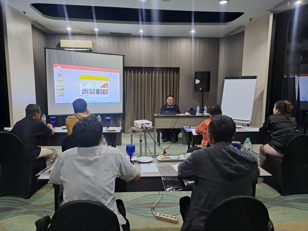 Public Training Desember 2024 " SIMPLE COLLECTION ANNUAL PLAN 2025 STRATEGI MEMINIMALKAN KREDIT MACET DAN MEMAKSIMALKAN RECOVERY "