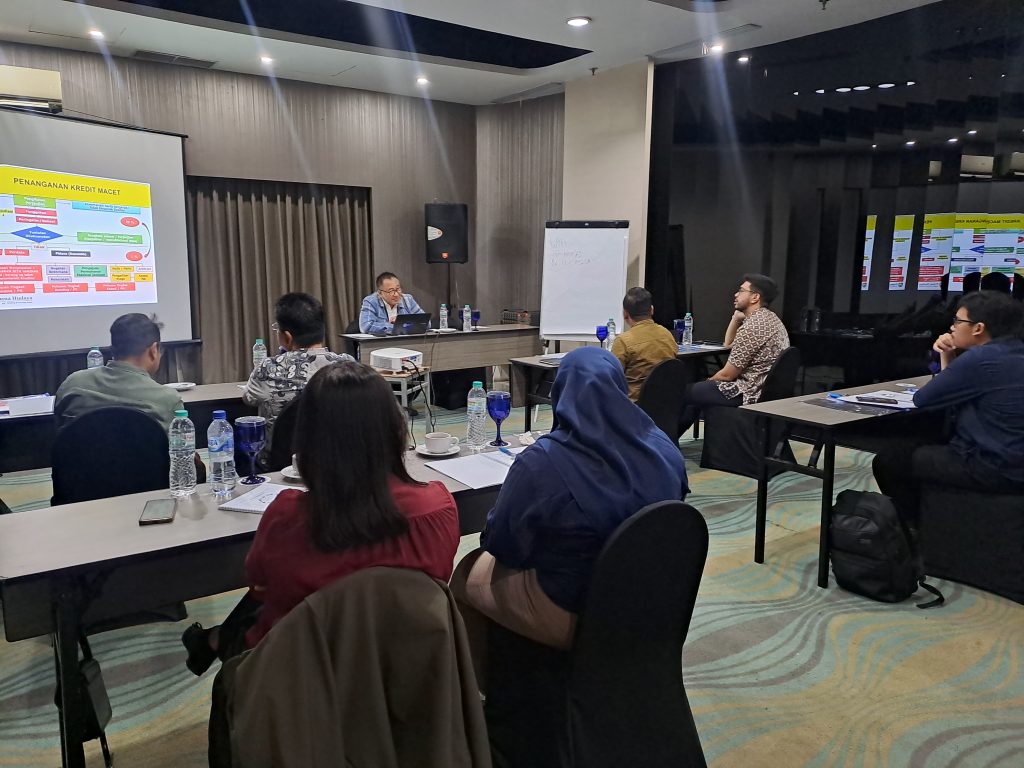 Public Training Desember 2024 " TEKNIK PENYUSUNAN PERJANJIAN KREDIT & PENGIKATAN JAMINAN YANG SEMPURNA, GUNA MEMPERKUAT POSISI HUKUM KREDITUR "