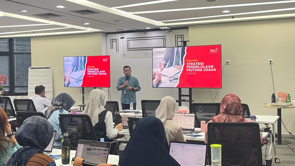 In-House Training PT. Telkom Indonesia berjudul " STRATEGI PENGELOLAAN PIUTANG USAHA" yang dilaksanakan pada tanggal 21 Mei 2025 bertempat di Gedung Graha Merah Putih, Jl. Gatot Subroto Kav.52, Jakarta Selatan, dengan Fasilitator Dr. Ir. P. Hadisaputro, SH, MH, MM, CLA, CIRP, CTLC